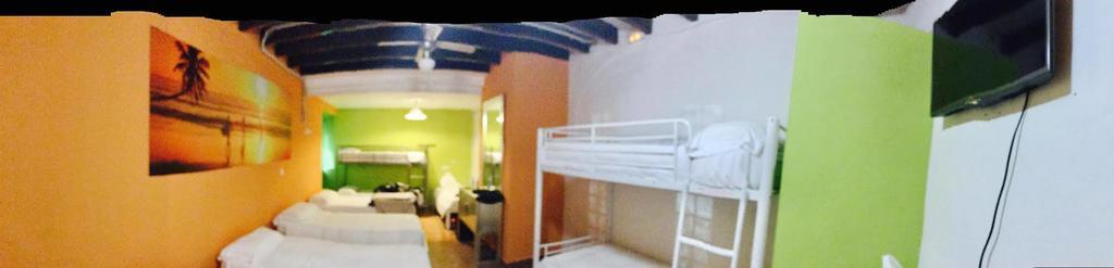 Albergue Juvenil New Age Hostel Пальма-де-Майорка Екстер'єр фото